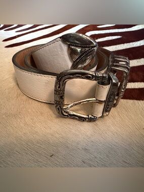 Vintage 80s Streets Ahead White Leather Women’s Belt with Silver Buckle